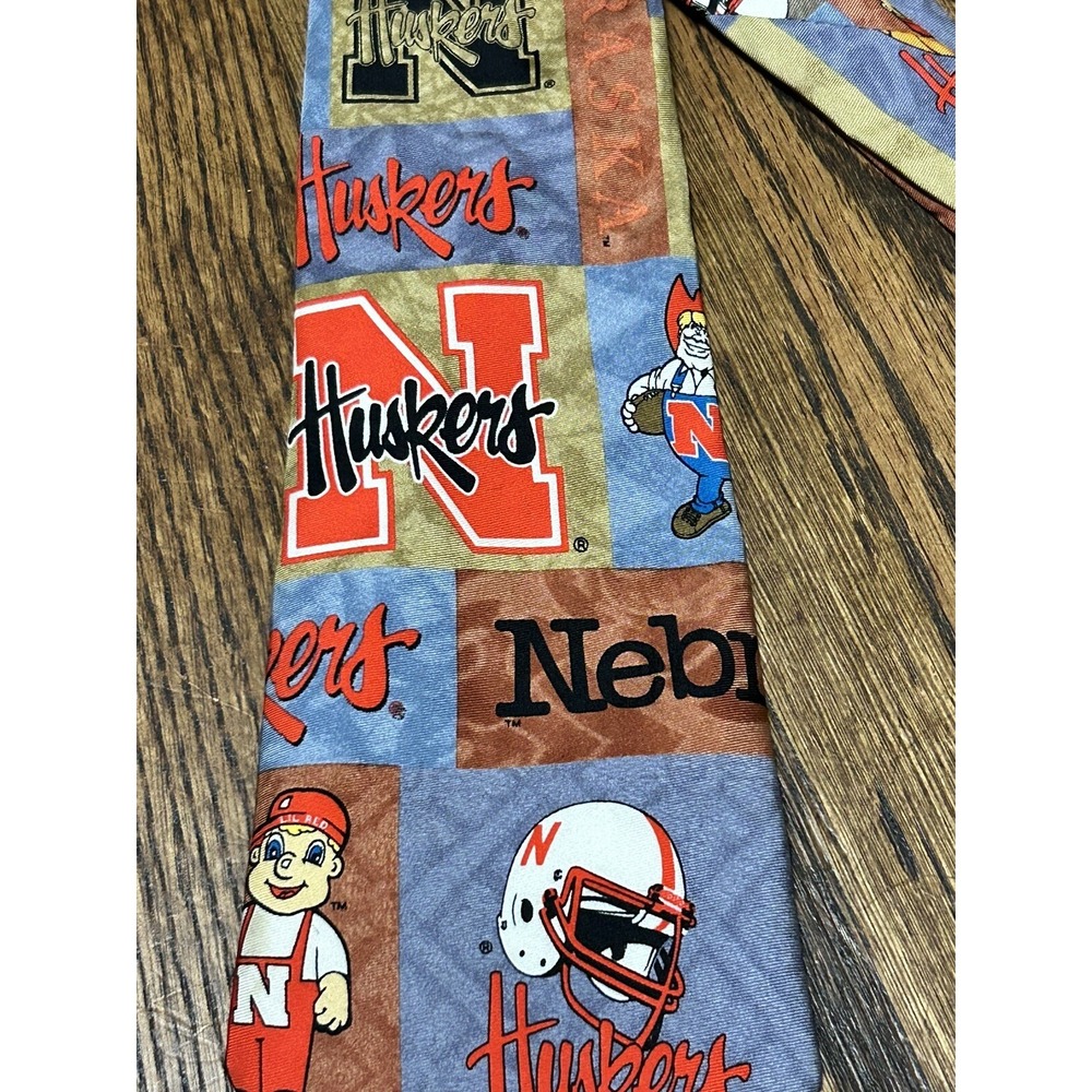 Eagles Wings Nebraska Cornhuskers Honor & Pride Neck Tie 100% Silk  -